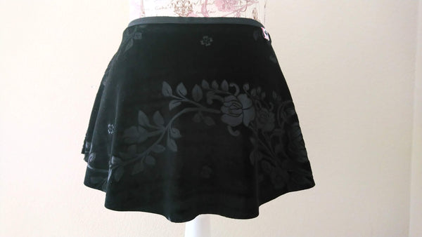 【Gorgeous Roses in Black】Velvet pull-on skirt