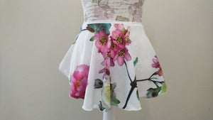 Flowers in white spandex flowy pull-on skirt for kids